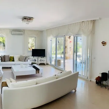 Yalikavak 3 Bedroom Private Pool Luxury Villa 4068